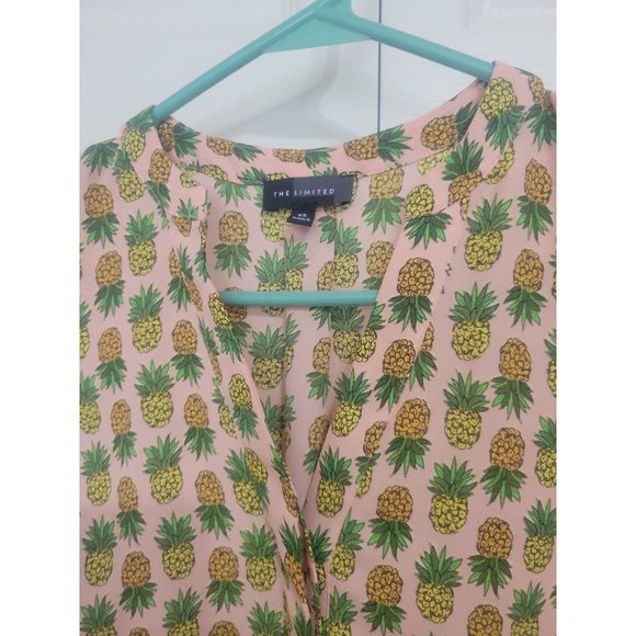 The Limited Pineapple Print Sleveless Blouse - Picture 4 of 6